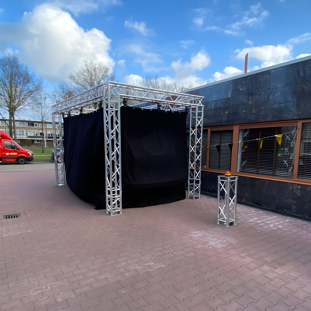 Rode Knop Auto Onthullen